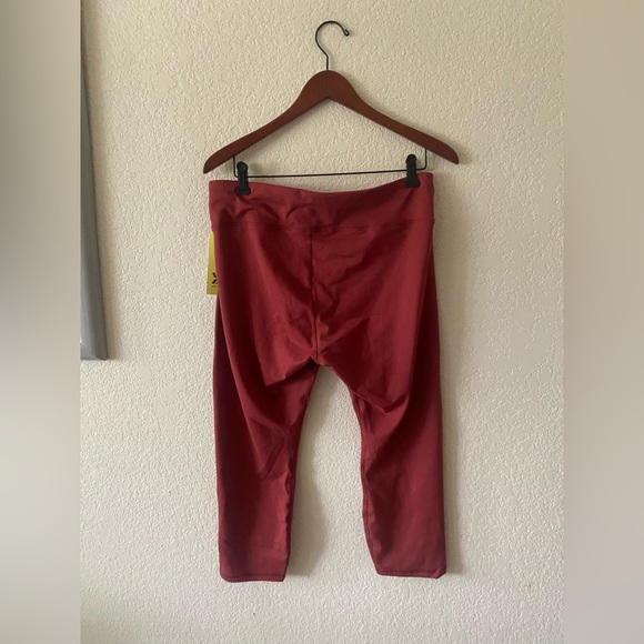 All In Motion Leggings - Picture 2 of 5